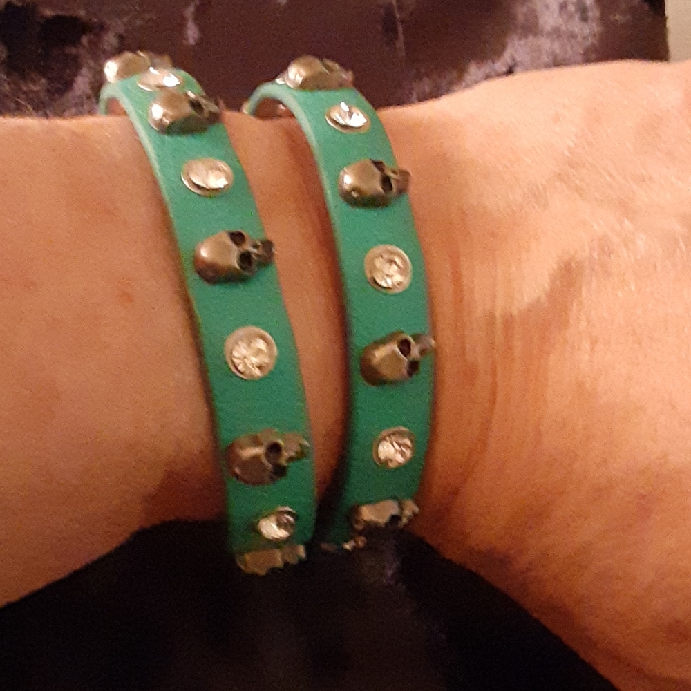 Skull wrap bracelet